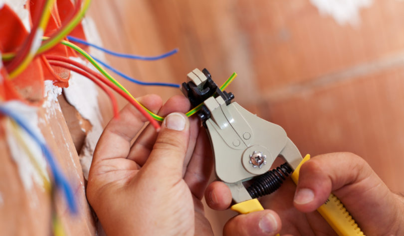 Here are some common electrical wiring problems faced | Electrician in Dallas, TX